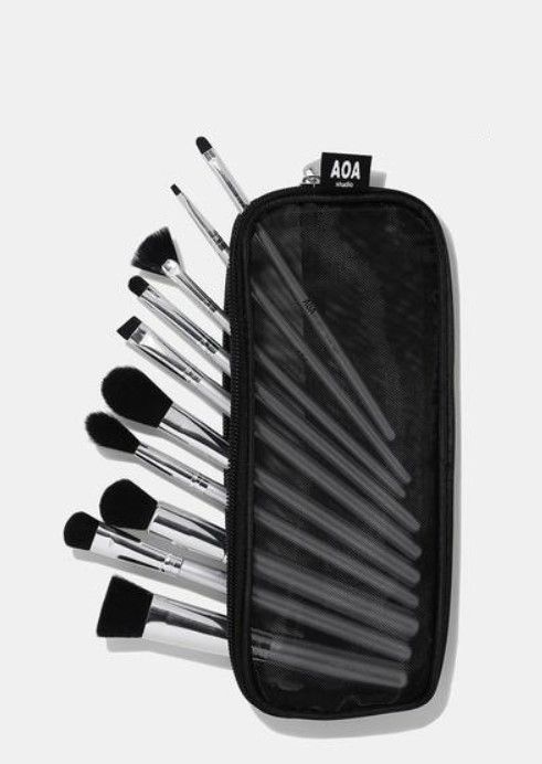 Brochas nuevas gris metálico