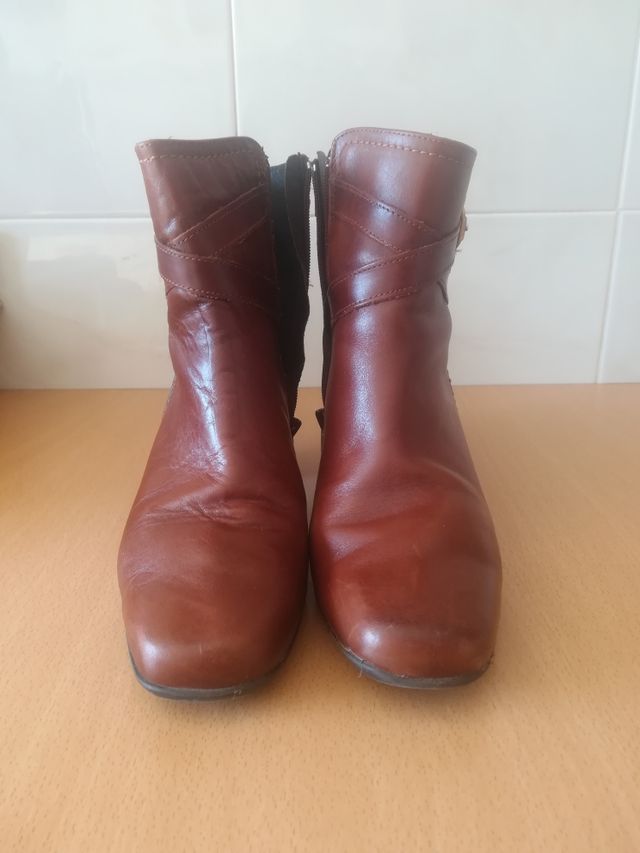 Botines marrones