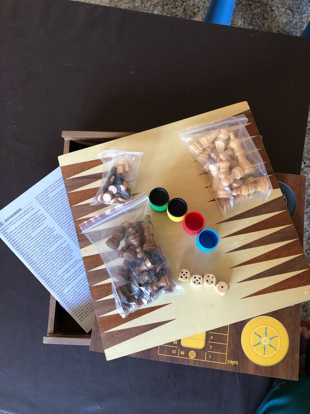 Caja multijuegos de madera