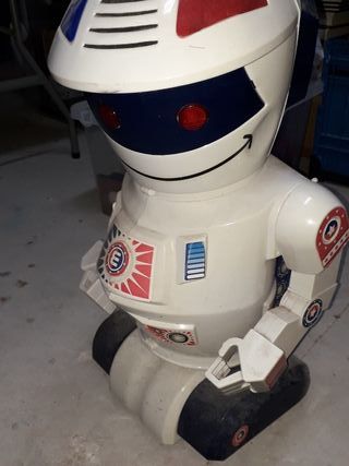 Robot Emilio - Robot Emilio added a new photo
