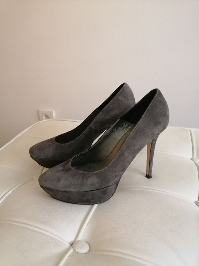 Tacones de ante de Charol