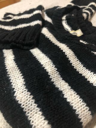 Jersey rayas negro y blanco Stradivarius de segunda mano por 6 EUR en  Madrid en WALLAPOP