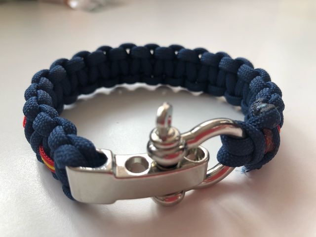 Pulseras y llaveros paracord