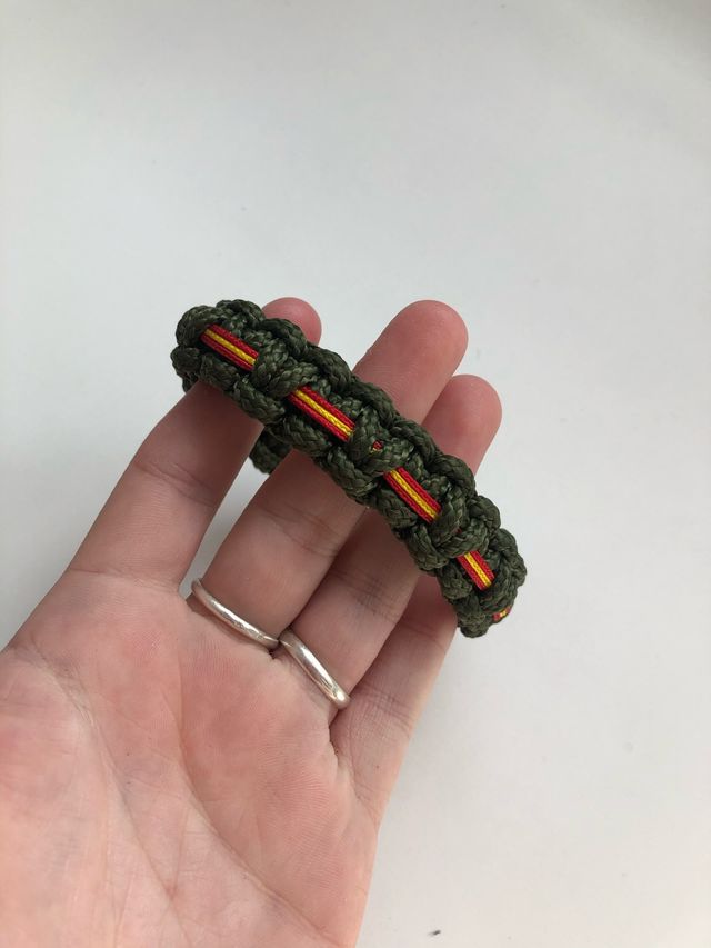 Pulseras y llaveros paracord