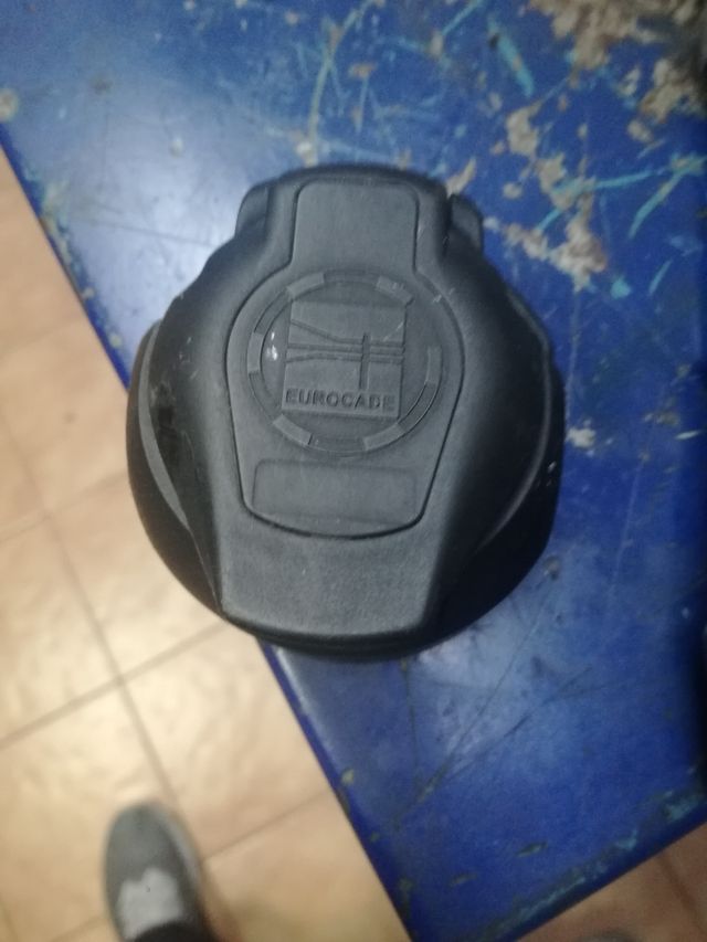 Enganche remolque Peugeot\/Citroën de segunda mano por 50 EUR en Molina de Segura en WALLAPOP Enganche remolque Peugeot\/Citroën de segunda mano por 50 EUR en Molina de Segura en WALLAPOP
