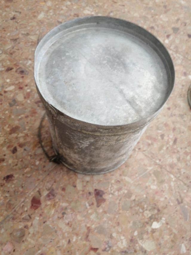 lavamanos antiguo de hierro