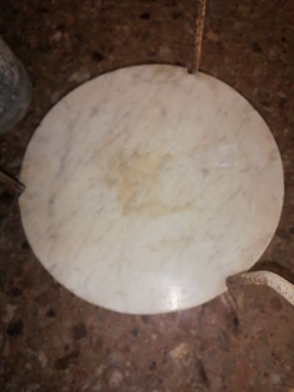 lavamanos antiguo de hierro