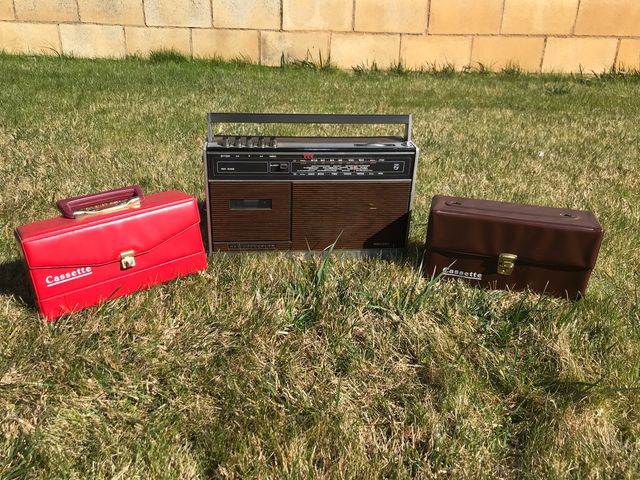 Radiocasete antiguo Y 2 porta cassettes