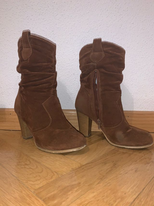 Botas marrones de ante