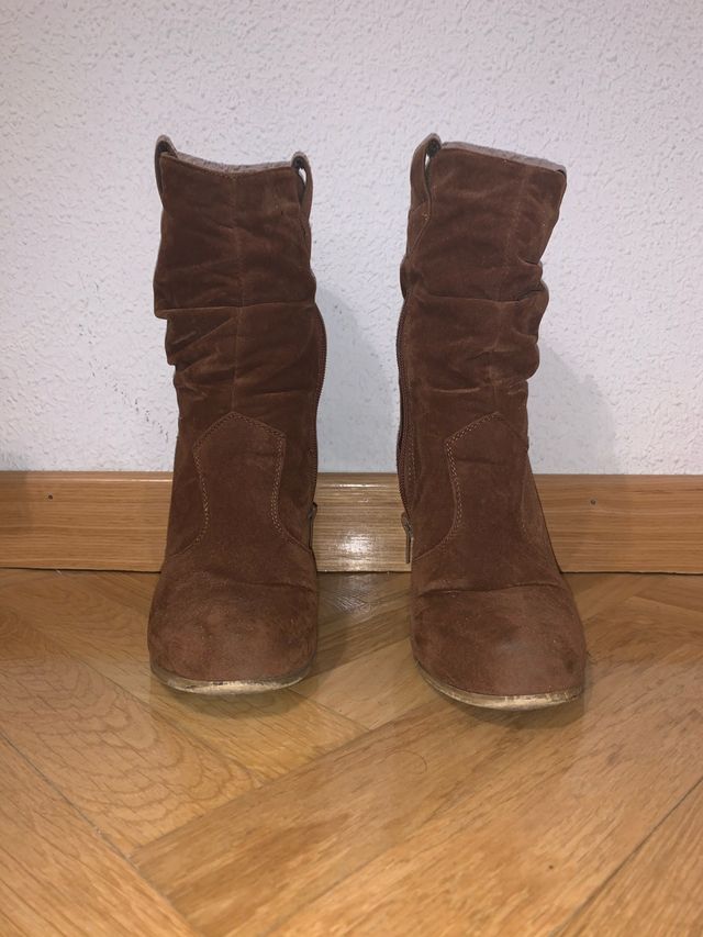 Botas marrones de ante