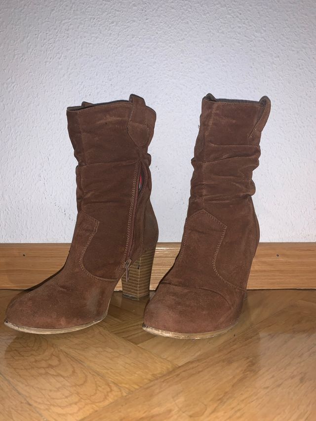 Botas marrones de ante