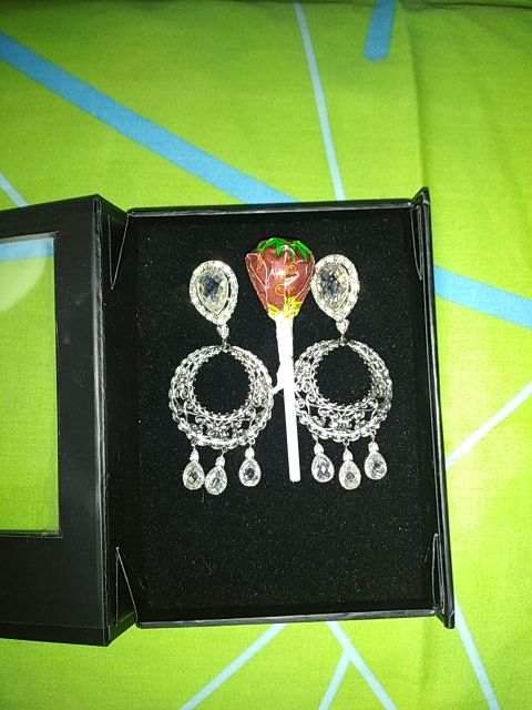 pendientes de Tuca Román