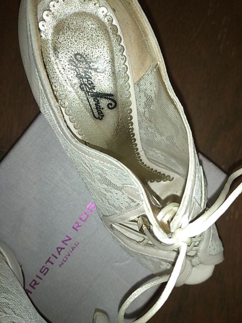 zapato de novia en piel