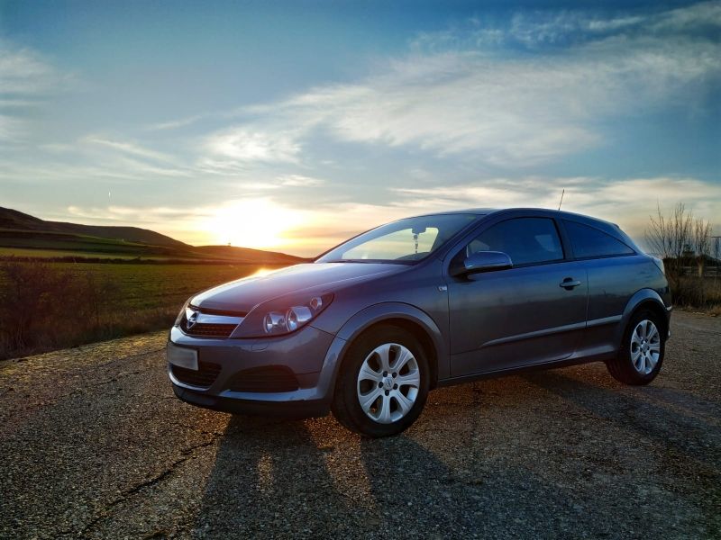 Opel Astra 2009 - foto 1