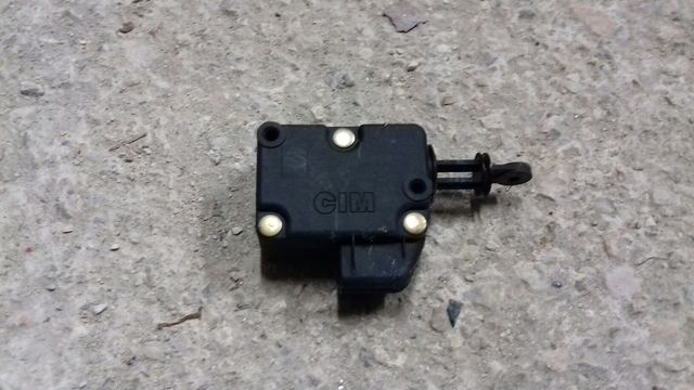 cerradura y servomotor peugeot 205