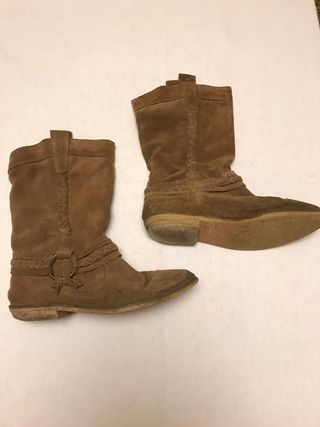Botas marrones camperas de segunda mano por 7 EUR en Telleria en WALLAPOP
