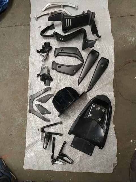 plásticos Yamaha FZ1
