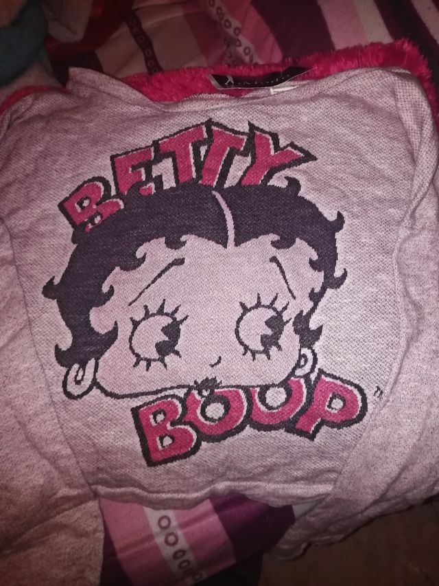 ropa nueva y usado 2 veces