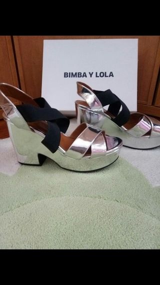 Sandalias bimba y lola de segunda mano por 45 EUR en Bilbao en WALLAPOP