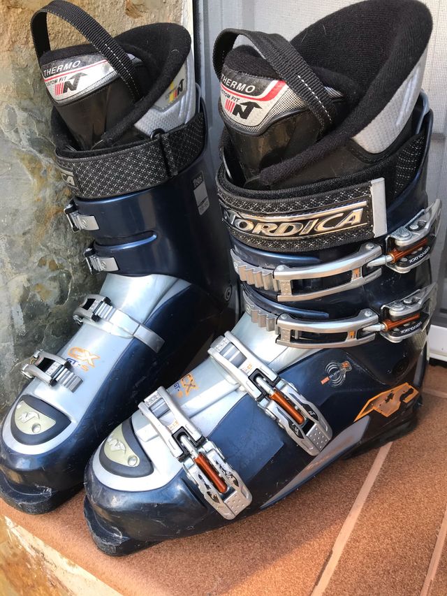 Botas de esquí. Hombre de segunda mano por 65 EUR en Segovia en WALLAPOP Botas de esquí. Hombre de segunda mano por 65 EUR en Segovia en WALLAPOP