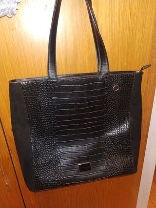 Bolso negro Paco Martínez de segunda mano por 18 EUR en Barcelona en  WALLAPOP