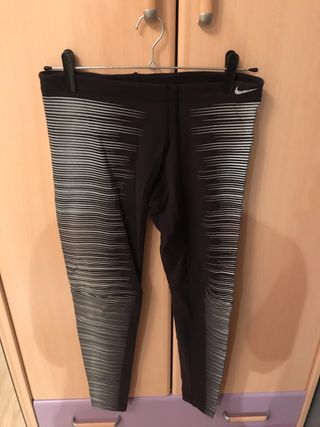 Mallas Cristina Pedroche Nike de segunda mano por 50 EUR en Petrer en  WALLAPOP