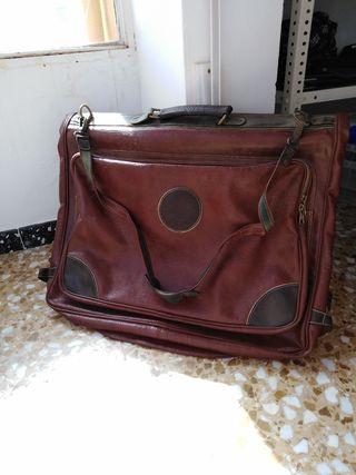 Maleta porta trajes NOBUCK de segunda mano por 25 EUR en Pulpí en WALLAPOP