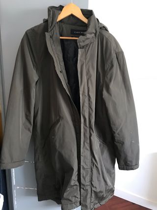 Abrigo zara chaquetón hombre seminuevo en Torrejón De Ardoz Abrigo zara chaquetón hombre seminuevo en Torrejón De Ardoz
