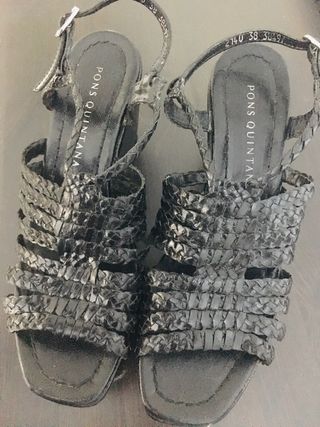 Sandalias negras Pons Quintana Talla 38 de segunda mano por 30 EUR en  Barcelona en WALLAPOP