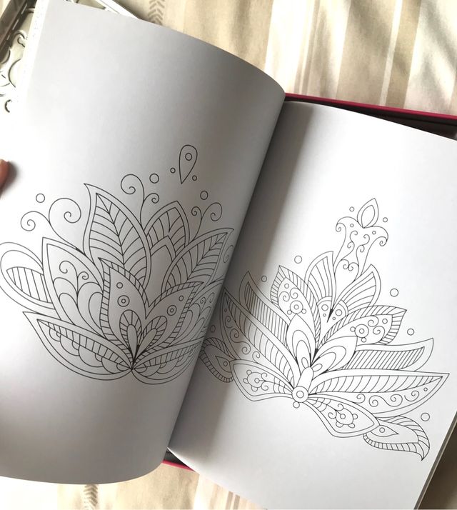 Libro Mandalas + caja latón + lápices