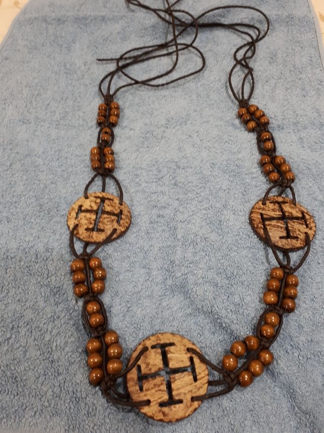 Cinturón de resina y cuero marrón