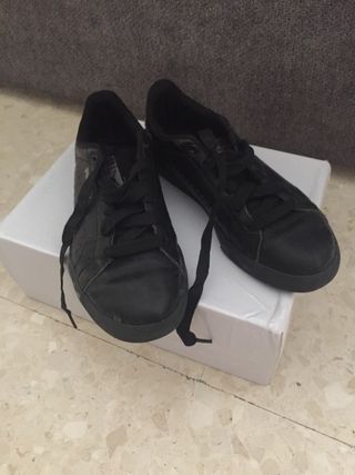 tenis puma en negro