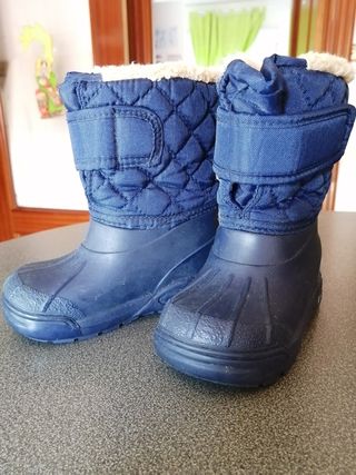 Botas de nieve para niñoa talla 24 de segunda mano por 10 Botas nieve niño niña talla 23 24 de segunda mano por 10