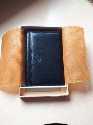 Cartera de piel Visconti de segunda mano por 28 EUR en Madrid en WALLAPOP