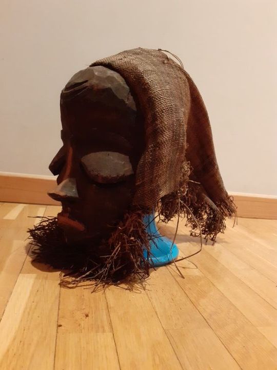 CURIOSA MÁSCARA AFRICANA