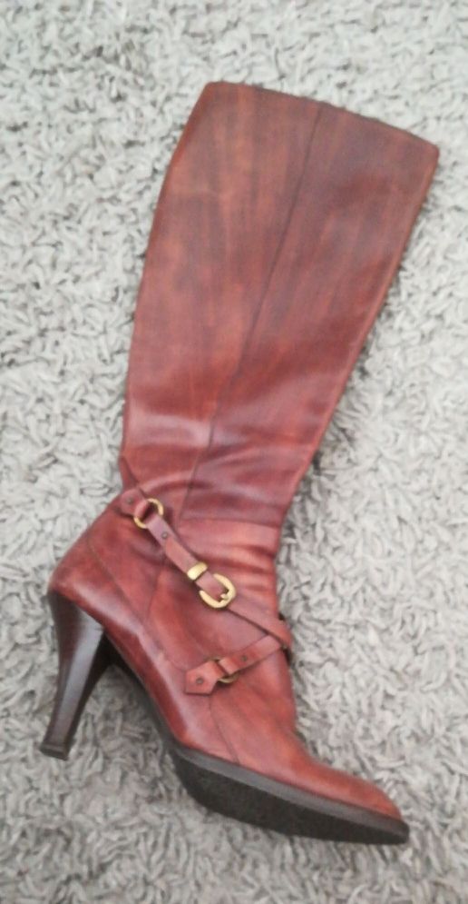 Botas altas marrones. Num 37/38
