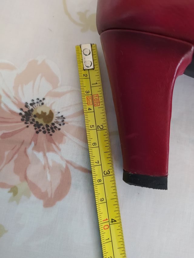 Zapatos de piel Fluchos color borgoña