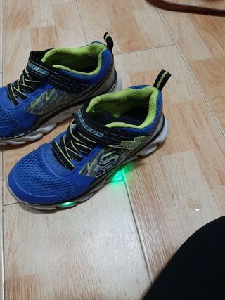 tenis skechers niño luces