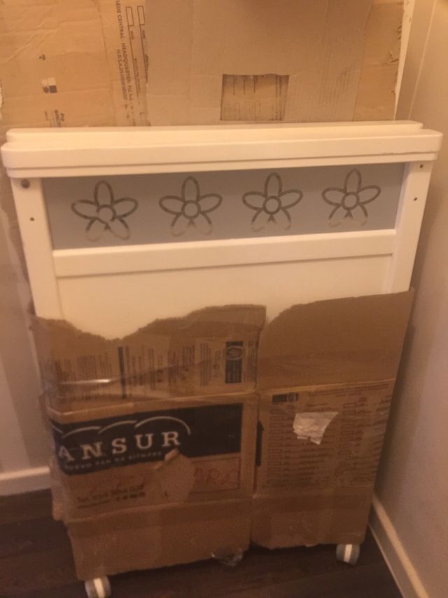 Cuna en blanca marca El Corte Inglés