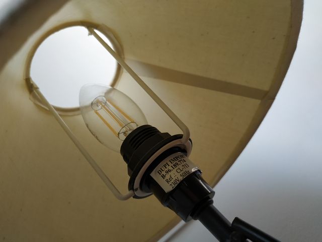 Dos lámparas negras