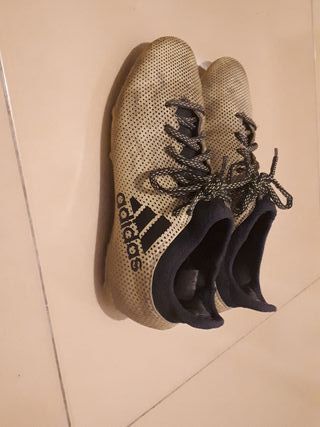 botas futbol niño con tobillera