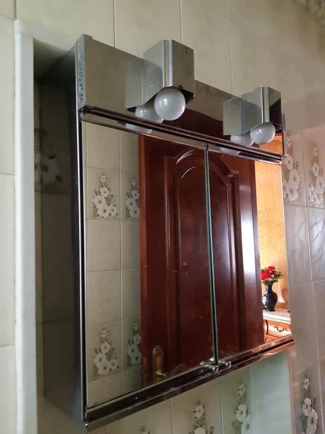 Armario para baño de segunda mano por 20 EUR en Pola de Siero en WALLAPOP