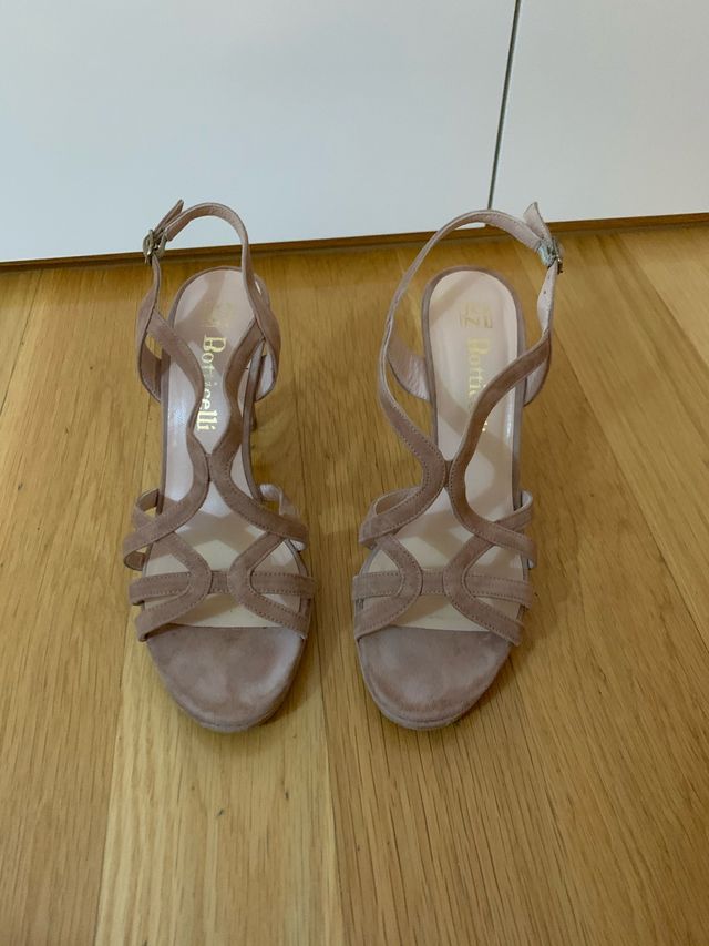 Sandalias de tacón ante. Talla 39. 10cm tacón