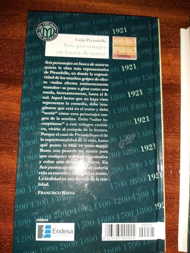 libro novela Seis personajes en busca de autor