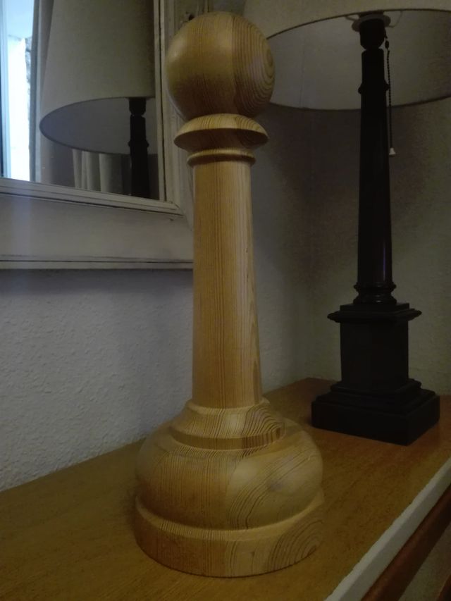 Peón de madera gran tamaño