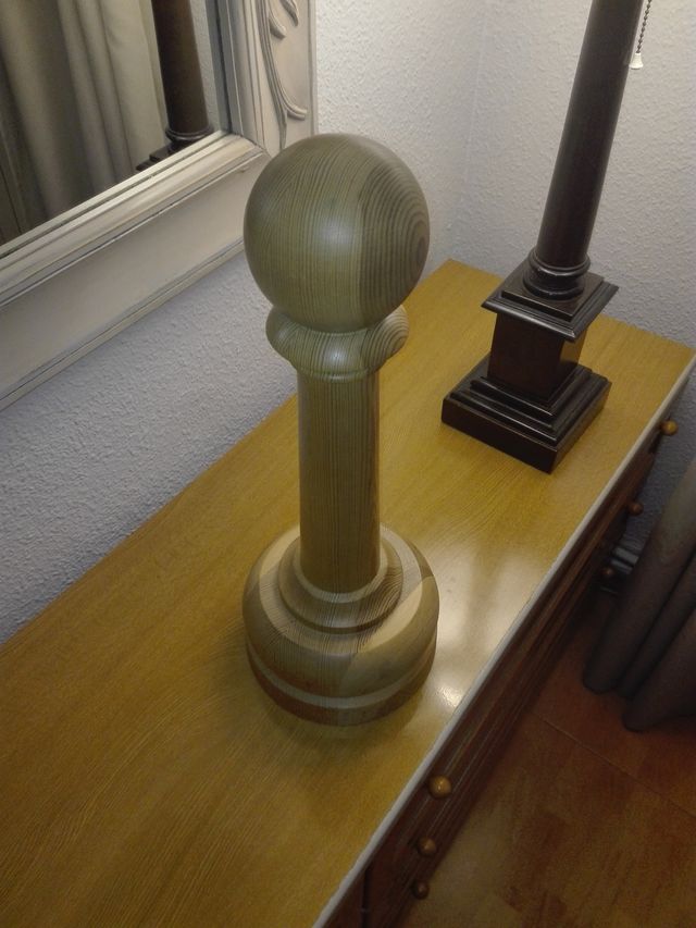 Peón de madera gran tamaño