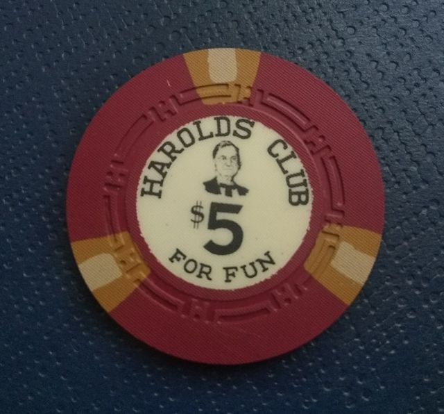 Ficha Poker antiguo Harolds Club 5$ año 1965