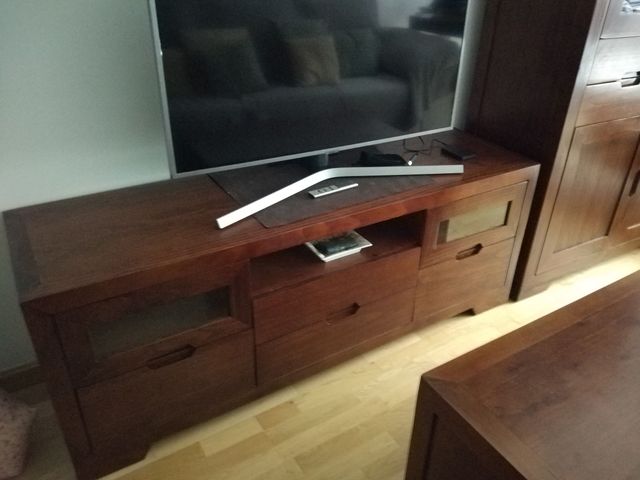 MUEBLE TV COLOR TECA de segunda mano por 350 € en Ponferrada en WALLAPOP