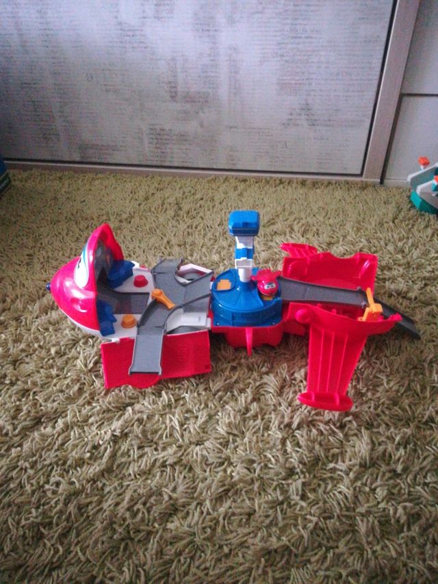 Avion de los SUPERWINGS