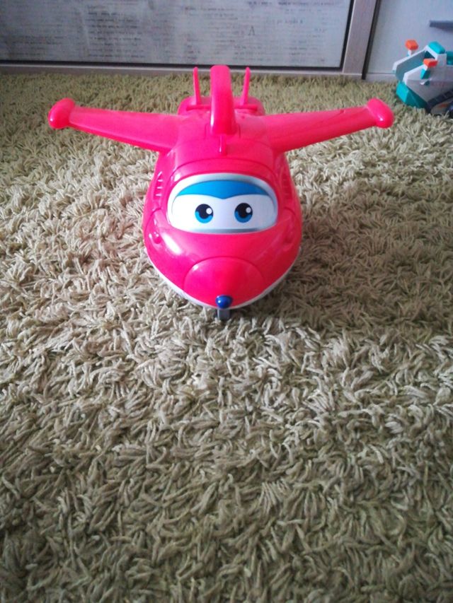 Avion de los SUPERWINGS
